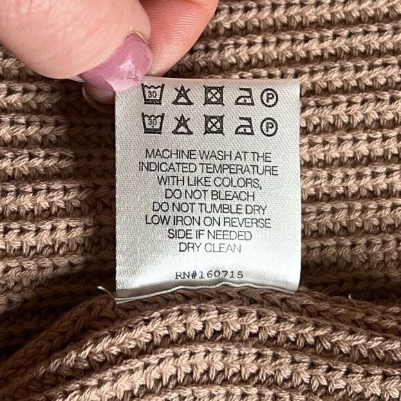 Ser.o.ya Seroya Alora Mini Skirt in Natural.Knit. Distressed. Size Small. NWT! - Picture 11 of 15